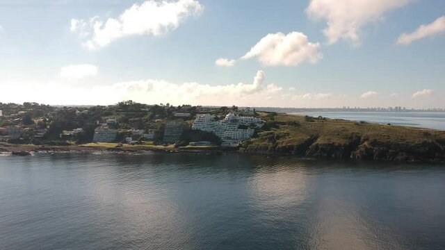 Location: Punta Ballena, Uruguay.
Summertime.
Carlos Paez Vilaro House.