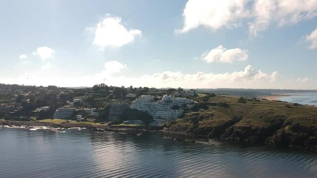Location: Punta Ballena, Uruguay.
Summertime.
Carlos Paez Vilaro House.