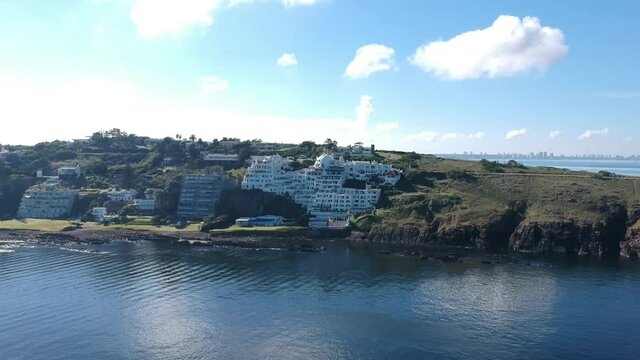 Location: Punta Ballena, Uruguay.
Summertime.
Carlos Paez Vilaro House.