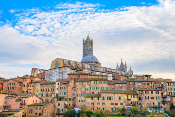 Fototapeta na wymiar View of the historic center of Siena, Tuscany, Italy