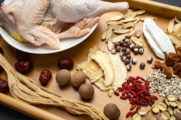 Fresh old hen and stew soup with Chinese medicinal materials