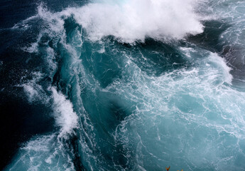 Fototapeta na wymiar Waves Crashing Poipu Beach Kauai
