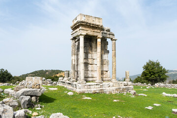 Fototapeta na wymiar Mashnaqa temple, Roman ruins, Lebanon