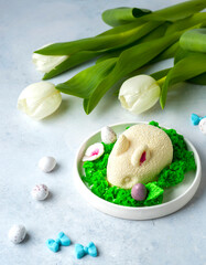 easter bunny cakes with chocolate eggs