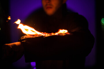 sleeve that burns, photo at night