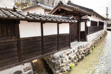 日本の城下町武家屋敷通りのお堀