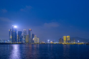 Fototapeta premium Night view of Binhai Cultural Park, Shenzhen, China