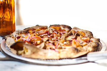 mushrooms and tomatoes pizza for lunch please 2