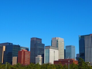 ビル群と青空