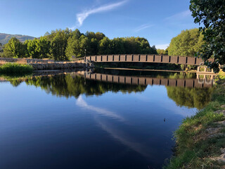 Fototapeta premium ZONA DE OCIO RIO ARAVALLE LA CARRERA