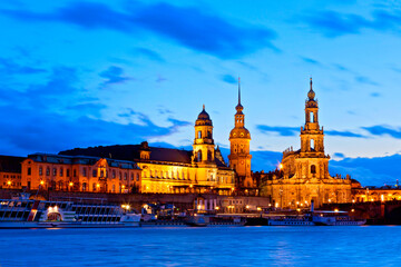 Fototapeta na wymiar Blick auf die Altstadt von Dresden am Abend, Deutschland