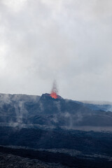 Fototapeta na wymiar Eruption volcanique du Piton de la Fournaise à la Réunion