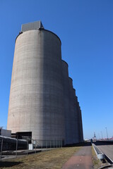 Storage tanks with general cargo such as coal from EBS