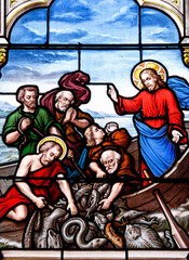Obraz na płótnie Canvas Pêche miraculeuse, miracle de Jésus Christ, vitrail de l'église Saint Seine de Corbigny, Bourgogne 