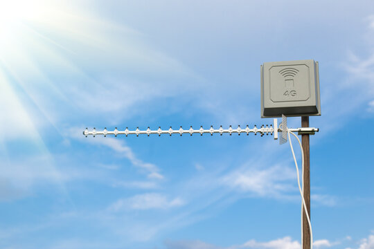 Alternative internet access. Antenna for mobile internet. Poor coverage outside the city.
