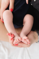 newborn baby legs