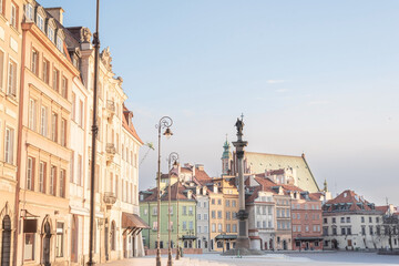 Fototapeta na wymiar View of the old town in Warsaw. Column of Sigismund. Landmarks of Poland.
