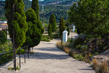 Camino hacia la ermita del calvario en Borriol