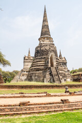 Fototapeta premium Old pagodas within Wat Phra Si Sanphet was the holiest temple in Ayutthaya that is ancient capital of Thailand