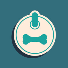 Green Dog collar with name tag and bone plaque icon isolated on green background. Supplies for domestic animal. Cat and dog care. Pet dog chains. Long shadow style. Vector