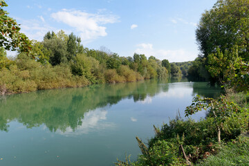 Fototapeta na wymiar Canal from Meaux to Chalifert in Ile-De-France country