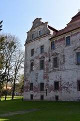 Fototapeta na wymiar Zamek w Niemodlinie, późnorenesansowa rezydencja książąt opolskich, niemodlińskich i strzeleckich