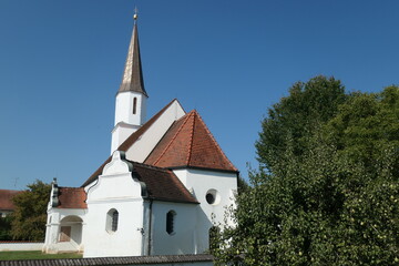 Fototapeta na wymiar Kriegergedenkkapelle in Kollbach, Bayern