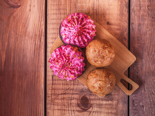 Two cakes with nut-honey balls and shortbread with currant zephor