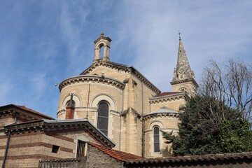 Fototapeta na wymiar L'église catholique Notre Dame du bon secours dans le quartier de Montchat, ville de Lyon, département du Rhône, France 