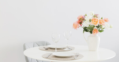 served table with  bouquet of roses