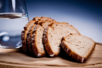 Diät - Wasser  und Brot
