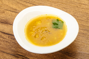 Pea soup with smoked meat