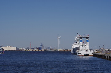 cargo ship in port