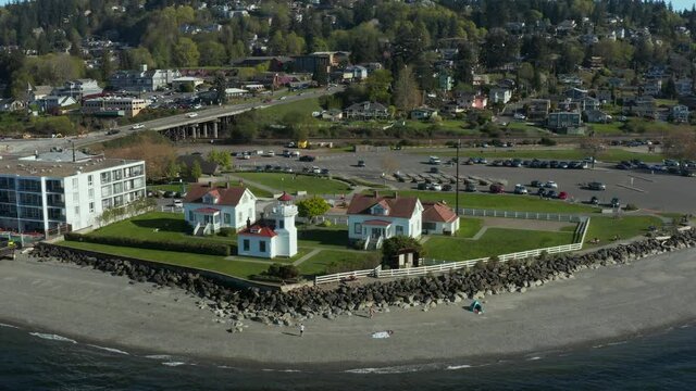 Zooming out of Lighthouse in Pacific Northwest