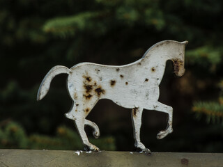 Metalowa figura konia © artur