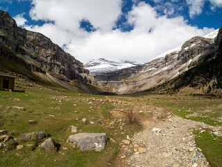 walk through the national park of ordesa and lost mountain