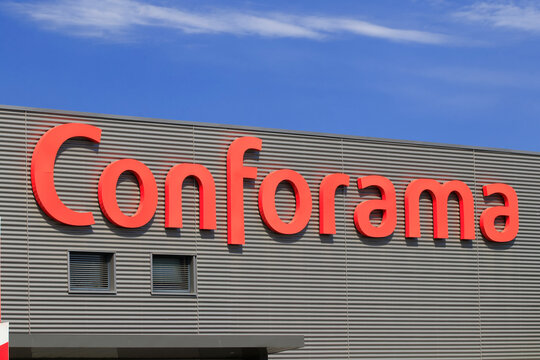 illustration, enseigne Conforama