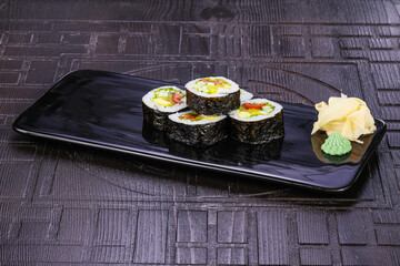 Japanese roll maki with vegetables