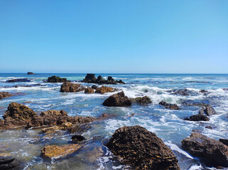 Fototapeta na wymiar Rocas en el mar