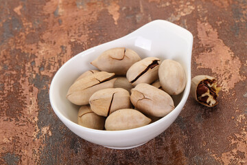 Pecan nuts heap