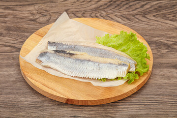 Herring fillet with salad leaves