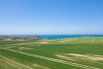 La campagne aux alentours de la batterie d'artillerie de Longues sur Mer en France, en Normandie,...