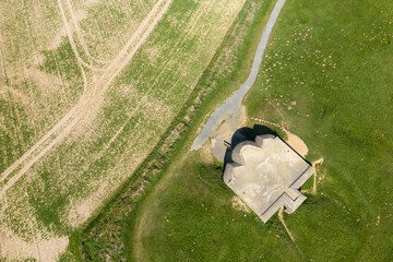 Une vue aérienne de la batterie d'artillerie de Longues sur Mer en France, en Normandie, dans le...