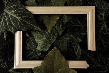 Picture frame in green leaf