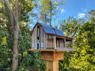 Birdhouse feeder rustic barn 