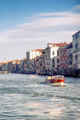 lancha Taxi en el Grand Canal de Venecia
