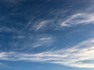 Obraz premium blue sky with white cloud landscape background