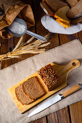 Moist wholemeal bread, crushed or ground whole grain