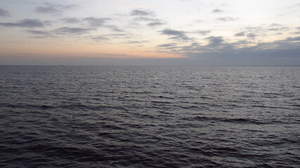 Morze przed świtem nad Bałtykiem, Polska