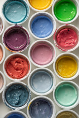 colored paint can lids